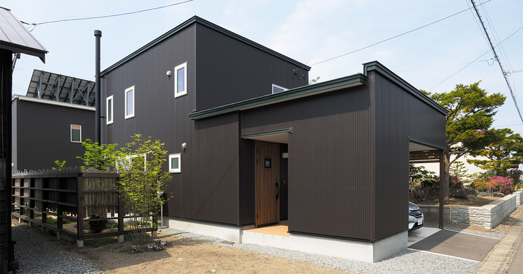 東川町の魅力に惚れ込んで横浜と２地域居住！暖かい家から眺める雪明かりに感激　小岩組