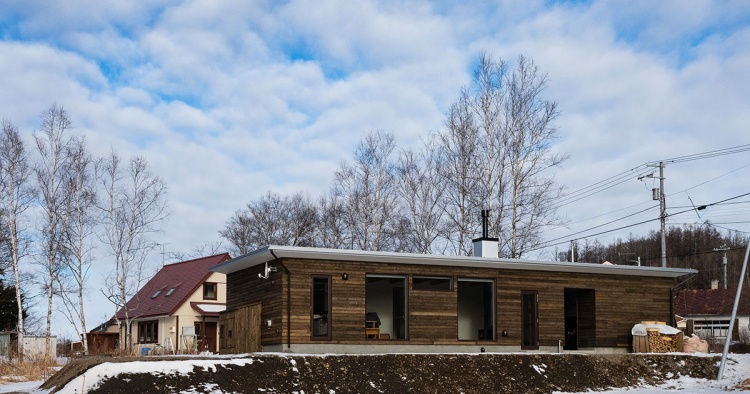 薪ストーブに200mm断熱、地産地消の平屋 芽室町Kさん／水野建設