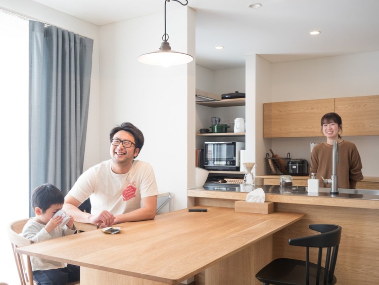 自然素材と薪ストーブで「ありきたりじゃない」注文住宅　/士別市Ｓ邸/キタクラフト