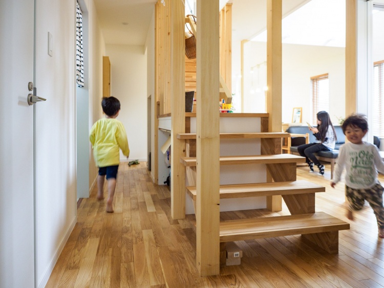 夫婦でアレンジしたインテリアや雑貨が映える、シンプルで上質な住まい／千歳市Ｍさん　晃和住宅