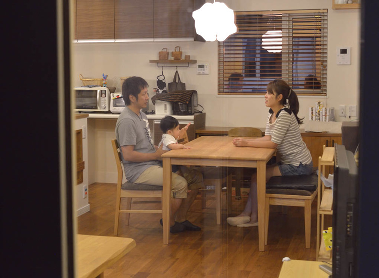 流れる雲を眺める爽やかな吹き抜け空間／札幌市・Gさん