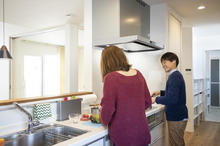 抜群の家事動線＆収納力で、共働き夫婦が暮らしやすく　札幌市北区K邸
