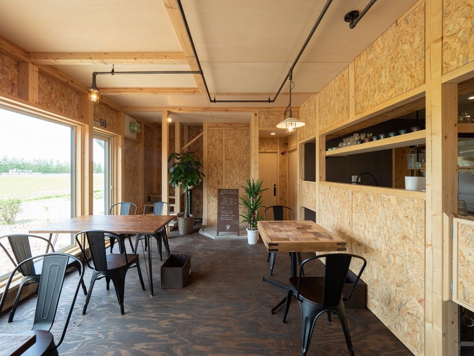 この冬までに、薪ストーブを設置する予定