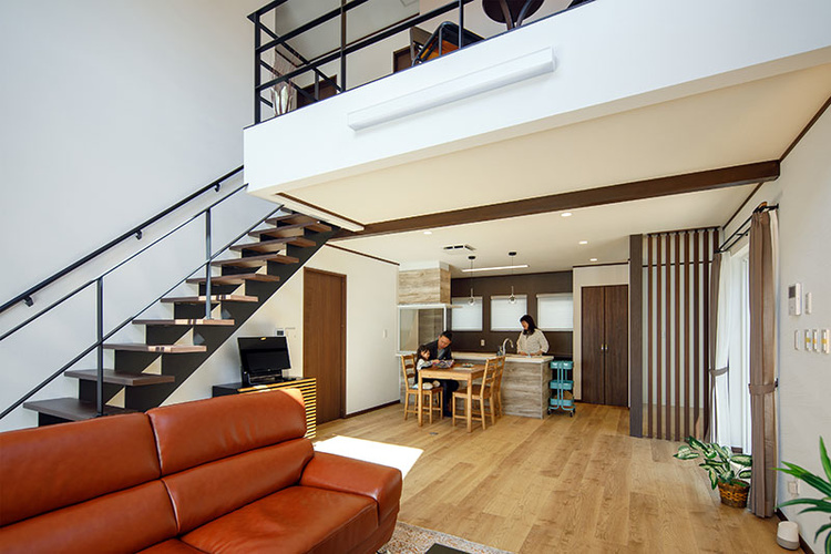 IoTが可能にする近未来の暮らしとレンガが映えるエクステリア/札幌・清田モデルハウス/エコットハウス