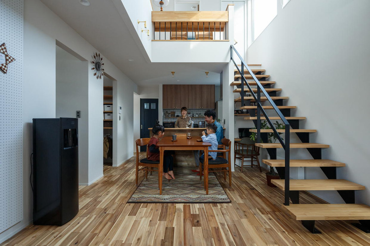 大きな玄関土間を自由に使う家　札幌市北区・Fさん／リヴスタイル