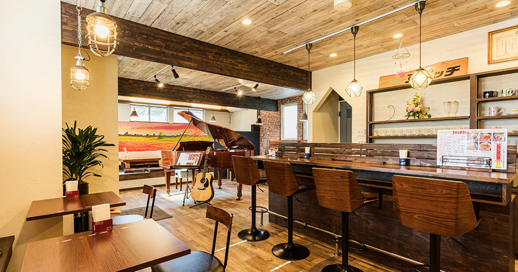 女性も気軽に入れる帯広の名店・カレーハウス アパッチ/ウッドライフ