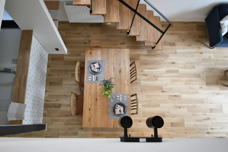 狭小間口に建つスタイリッシュな家「LIVPLUS SMART」（リヴプラス スマート）／リヴスタイル