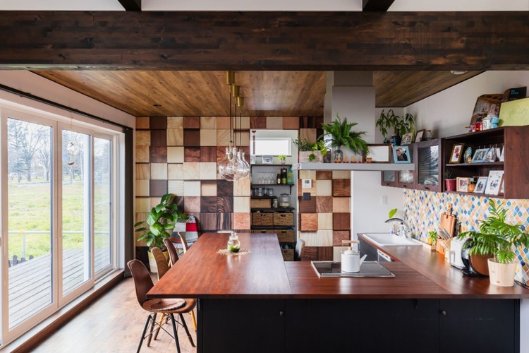 「コの字型キッチン」に満足度100%　/帯広市N邸　ウッドライフ