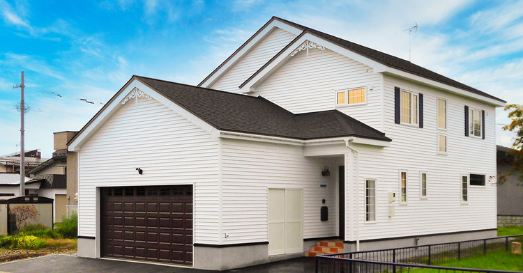 ビルトインガレージと一階寝室で安心・快適な家に/旭川市Ｔ邸/セルコホーム旭川・小森工務店