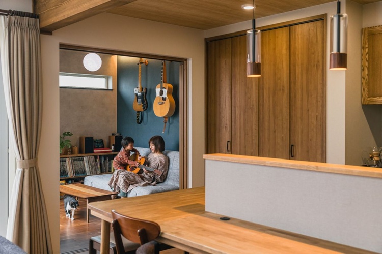 シックなデザイン&料理も楽しい二世帯住宅/帯広市M邸　