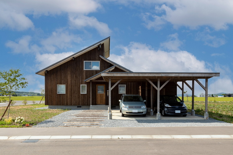 自然に寄り添うZEHの家/東川町・藤井光雄工務店