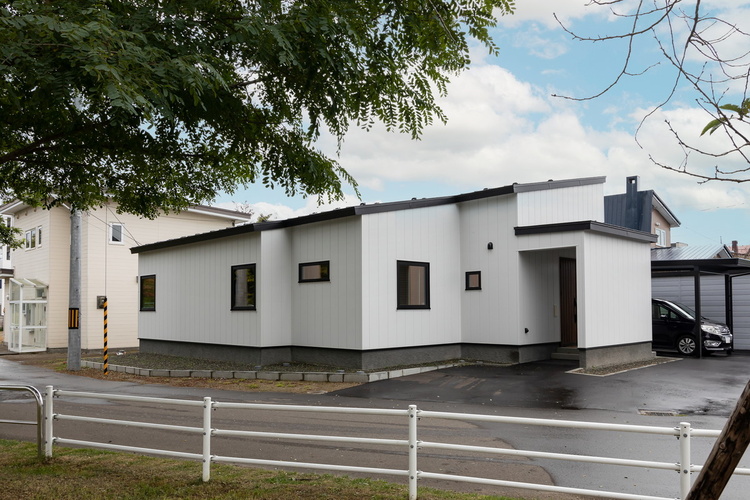 家づくりのプロが建てた開放的な平屋の家 千歳市H邸／生杉建設