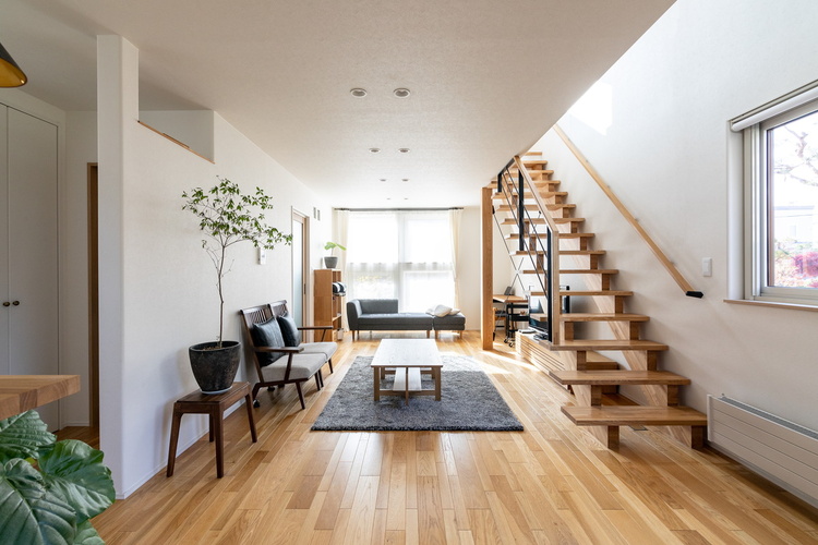 厳選したアイテムで美しくシンプルに暮らす　旭川市M邸／昭和木材