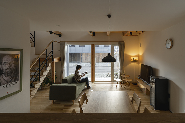 ちょうどいい心地よさ　道産材が暮らしと響きあう家　札幌市西区Kさん