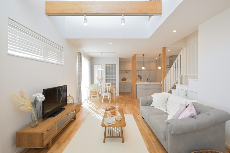 オン/オフしやすいリビング書斎のある大人可愛いモデルハウスrimo+　石狩市