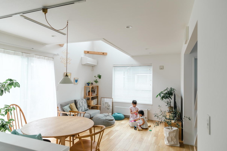 白メインの住空間は、暮らしを描くキャンバス　江別市・Kさん／リヴスタイル