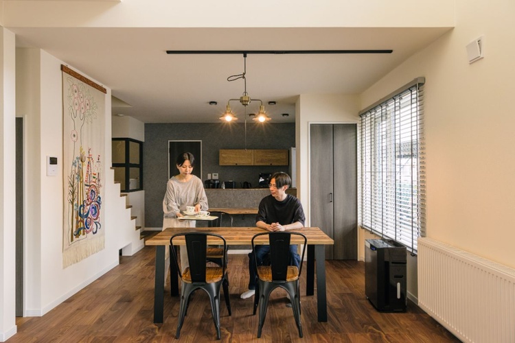 祖母の刺繍画と暮らすリノベーションの家　帯広市Sさん/クリプトン