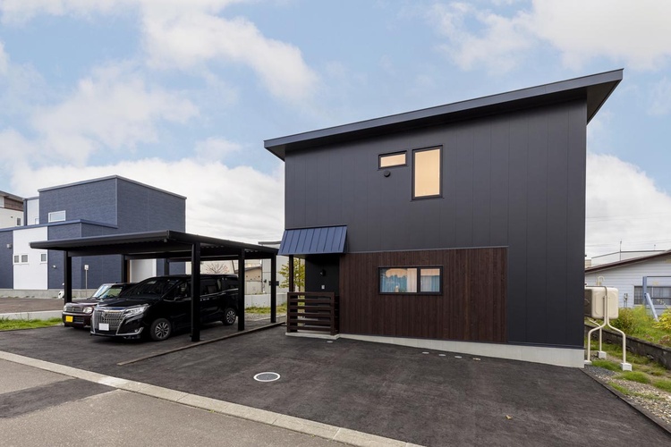 施工会社と設計士のコラボで作り上げた、アクアリウムが主役の家　岩見沢市F邸