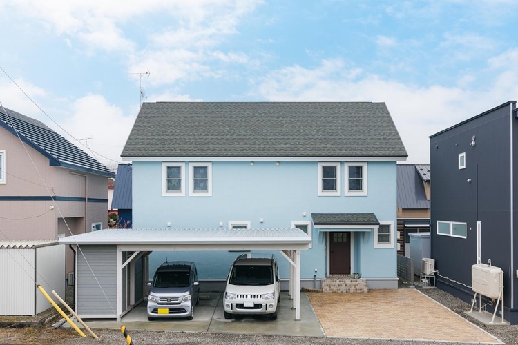 海外風キッチンにサンルーム　好みを実現した家づくり/帯広市Oさん