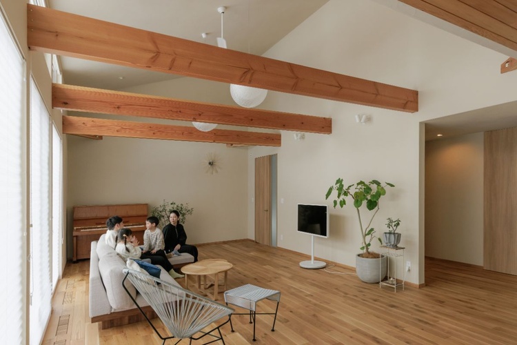 36帖のLDKを実現　自然素材に囲まれて暮らす家/音更町Sさん