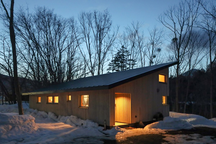 絶景を眺めるスキップフロアの家　定山渓H邸／丸三ホクシン建設