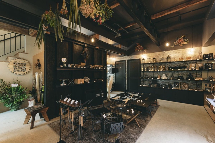 プラスワイドがoutdoor garage brand shop “AGORA”をオープン