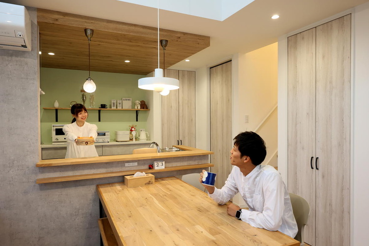 吹抜けダイニングで朝日を感じながら至福の朝食　北広島市Sさん／リビングワーク