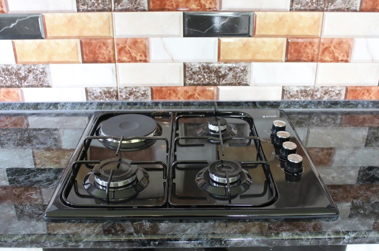 【連載18】似ているようで違う！　キッチン天板の選び方