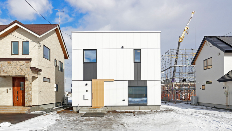 【千歳市あずさ西】 モデルハウス「DAN」