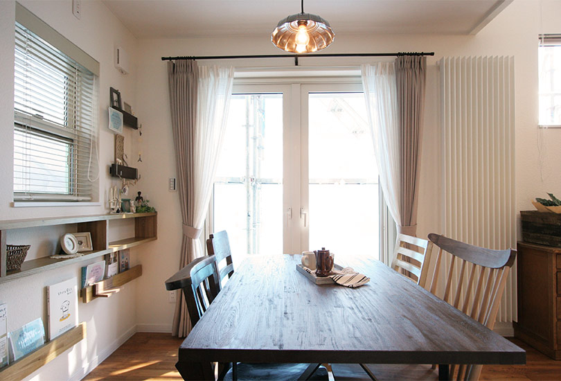 少し懐かしく、落ち着いた感じのダイニング
