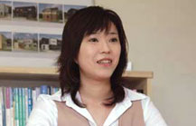 お客様の心の声を聞く女性設計・インテリア担当の斎藤さん