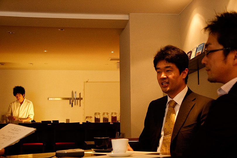 「ル・ヴァンタィユ」は創作スイーツやランチ、ドリンクに腕を振るうスタイリッシュなカフェだ(写真をクリックすると拡大表示します、以下同じ)