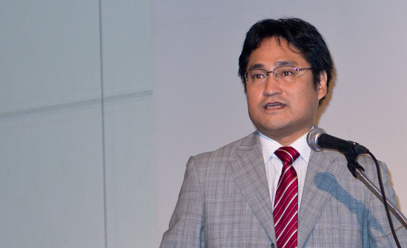 講演する田中淳夫さん