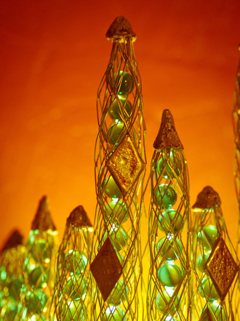 バックの壁は奥さまの大好きなオレンジ系の色をご自分で塗ったそうです