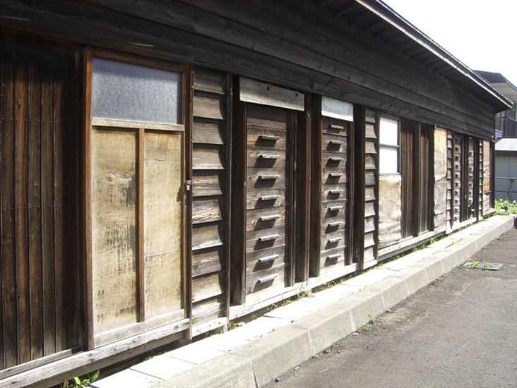 懐かしい風景を心に刻む 「石炭小屋」 