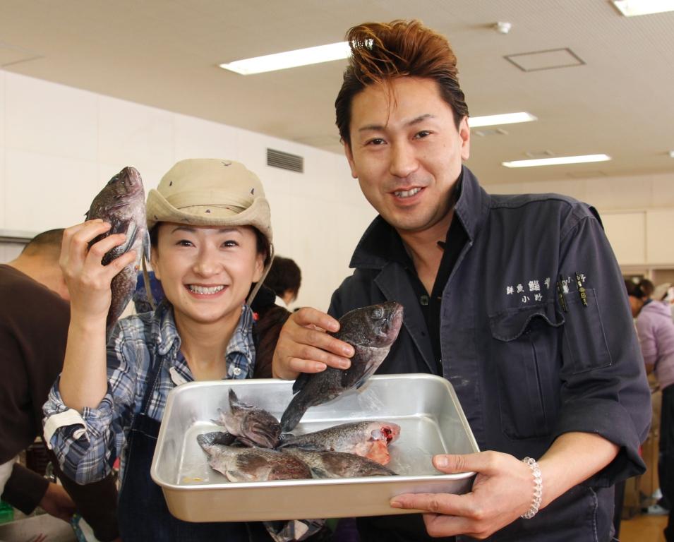 鮮魚鯔背の小野社長の包丁さばきにファン急増？